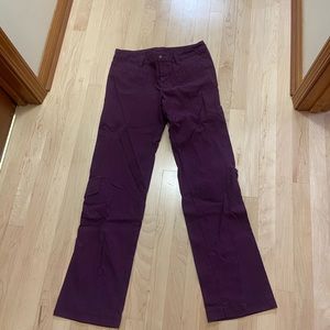 Athleta Dipper  Sangria  pants sz 8